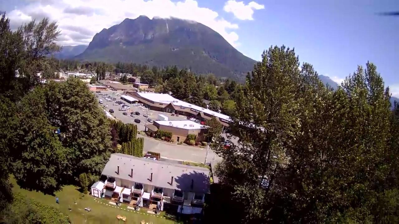 Moon River Suites #4 North Bend Bagian luar foto