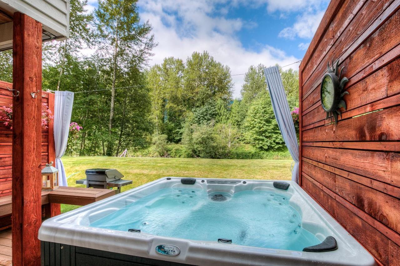 Moon River Suites #4 North Bend Bagian luar foto
