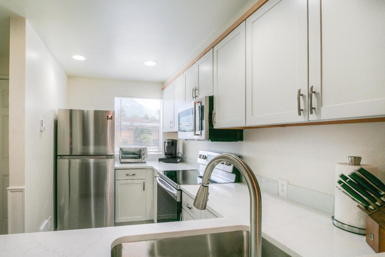 Moon River Suites #4 North Bend Bagian luar foto