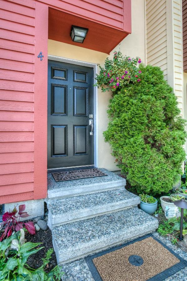Moon River Suites #4 North Bend Bagian luar foto