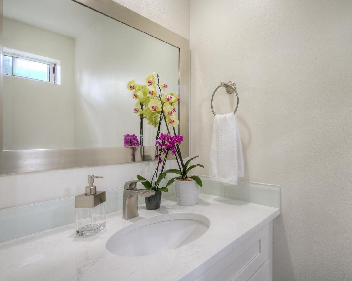 Moon River Suites #4 North Bend Bagian luar foto